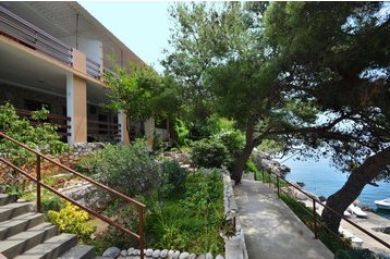 Croaţia Privát Prižba, Exteriorul